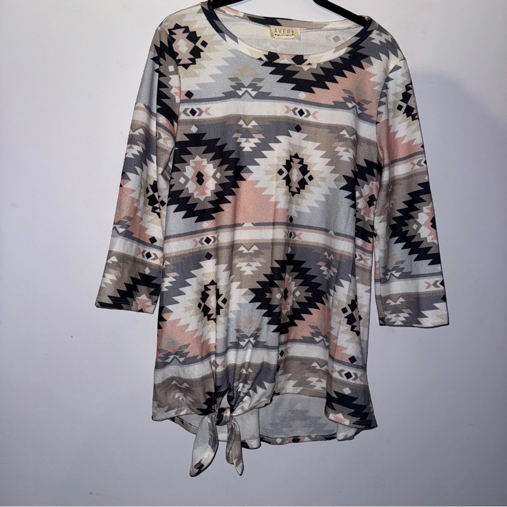 Avery apparel company women’s size medium